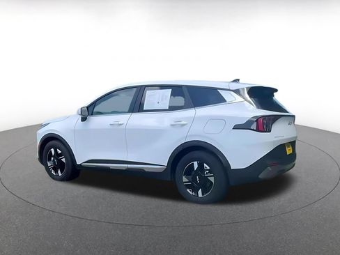 Used 2026 Kia Sportage LX FWD image 3