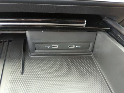 New 2026 Volkswagen Atlas Cross Sport SEL R-Line image 38