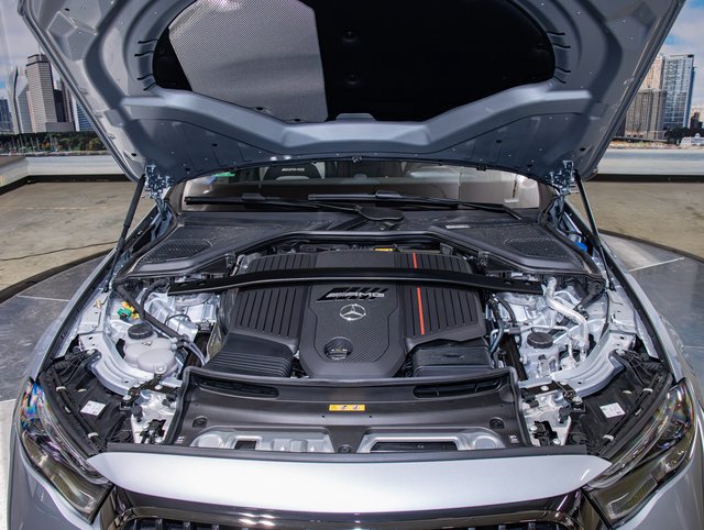 Certified 2026 Mercedes-Benz E 53 AMG e 4MATIC Wagon image 5