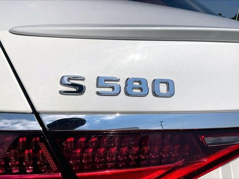 Used 2022 Mercedes-Benz S 580 4MATIC Sedan image 31