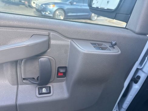 Used 2023 Chevrolet Express 2500 w/ Driver Convenience Package image 11