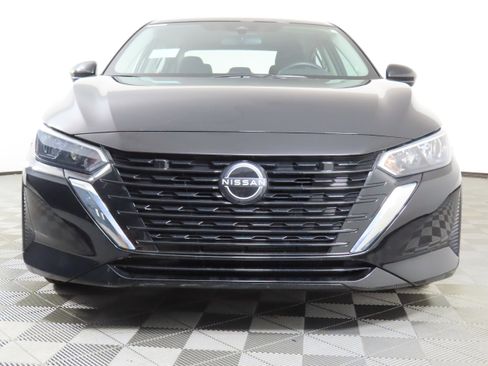 Certified 2025 Nissan Sentra S image 17