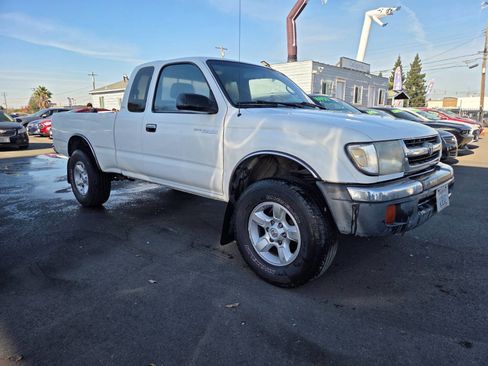Used 2000 Toyota Tacoma PreRunner image 4