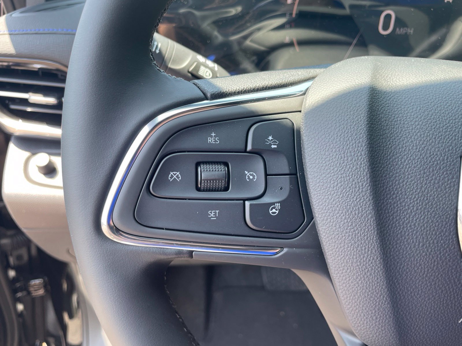 New 2026 Buick Envista Sport Touring w/ Convenience I Package FWD image 18