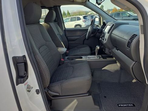 Used 2019 Nissan Frontier SV w/ Value Truck Package image 12