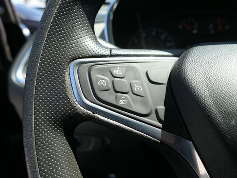 Used 2019 Chevrolet Equinox LS w/ LPO, Cargo Package FWD image 15