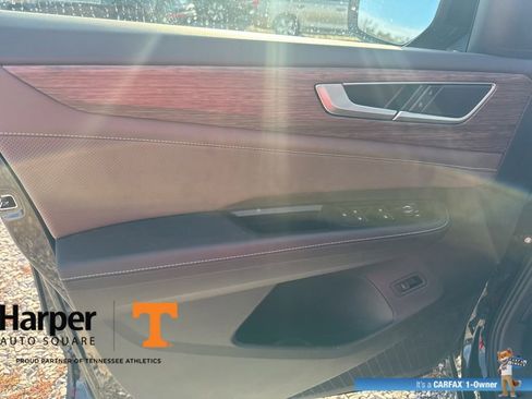 Used 2025 Volkswagen Atlas SEL image 19