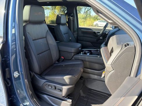 New 2026 Chevrolet Suburban High Country image 34