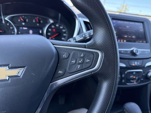 Used 2023 Chevrolet Equinox LT w/ LPO, Floor Liner Package image 19