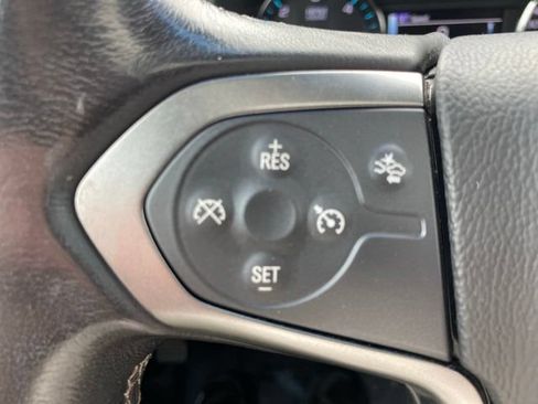 Used 2020 Chevrolet Suburban LT AWD/4WD image 23