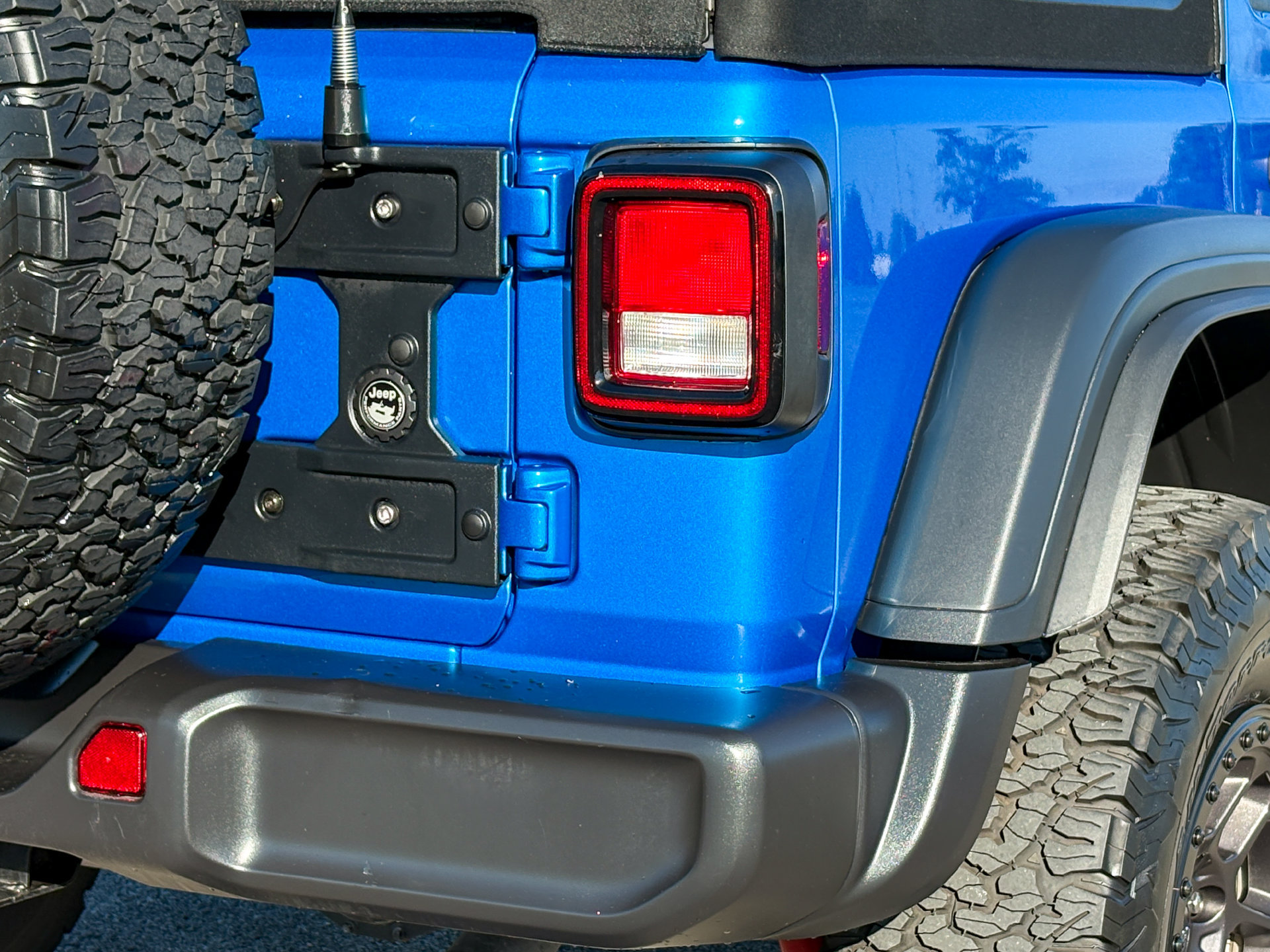 Used 2023 Jeep Wrangler Unlimited Sport AWD/4WD image 13