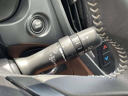 Certified 2025 Subaru Forester Premium AWD/4WD image 18