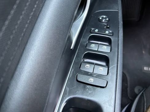 Used 2021 Hyundai Elantra SEL FWD image 16
