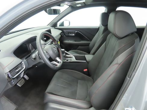 Certified 2025 Acura ADX A-Spec image 19