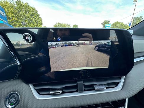 New 2026 Chevrolet Equinox LT w/ Convenience Package II image 21