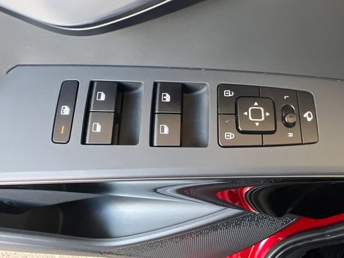 Certified 2023 Kia Niro EX Touring FWD image 46