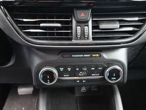 Used 2025 Ford Escape ST-Line image 30