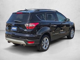 Used 2018 Ford Escape SE FWD video 4