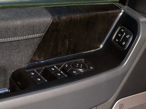 Used 2022 Ford F150 Lariat image 13