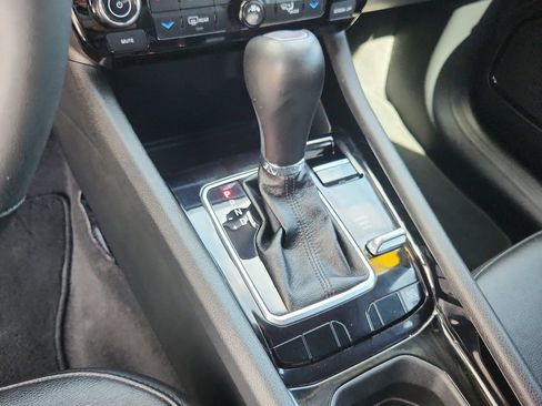 Used 2025 Jeep Compass Limited AWD/4WD image 23