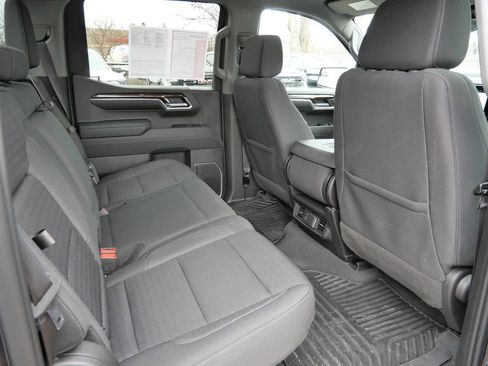 Used 2023 GMC Sierra 1500 Elevation image 18