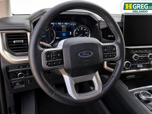 Used 2024 Ford Expedition XLT RWD image 11