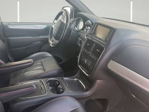 Used 2019 Dodge Grand Caravan GT FWD image 10