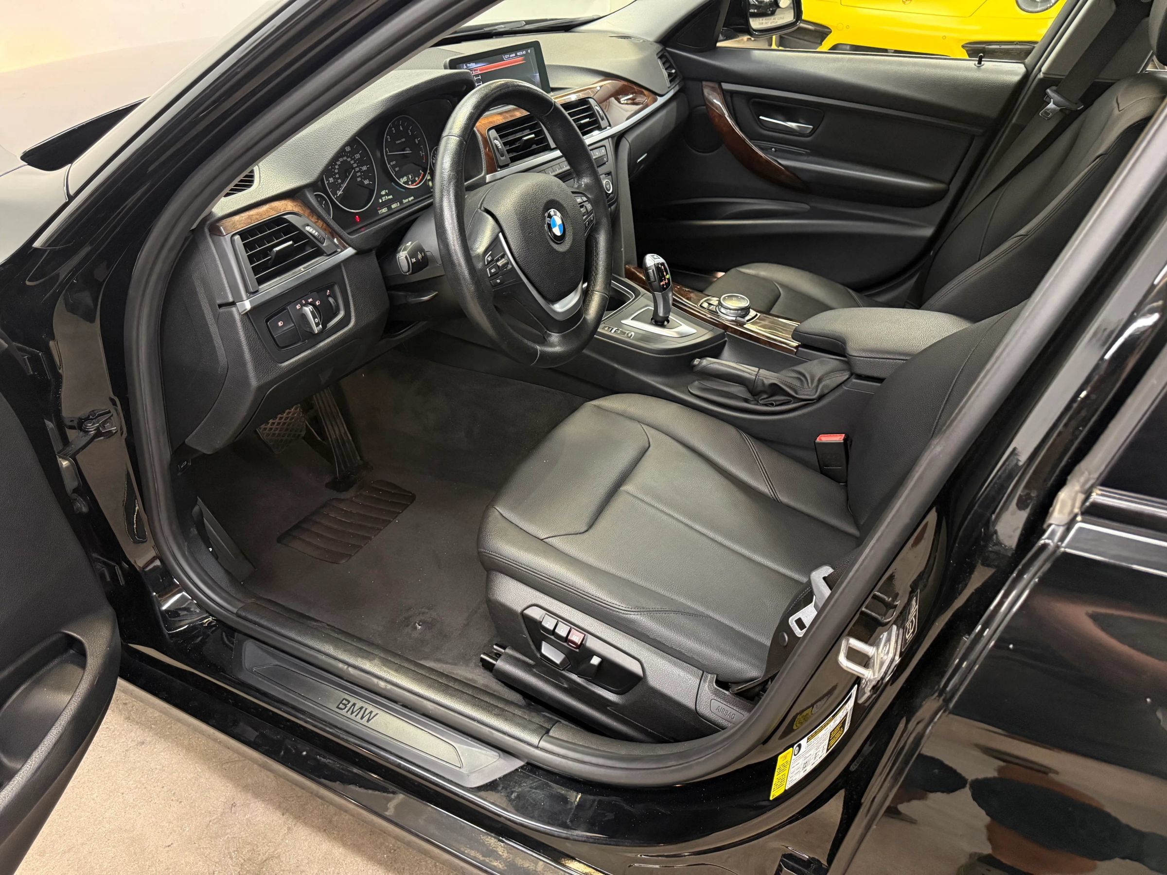 Used 2015 BMW 328i Sedan RWD image 13
