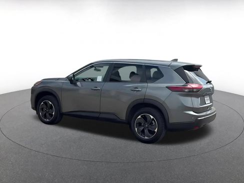 Used 2025 Nissan Rogue SV FWD image 9