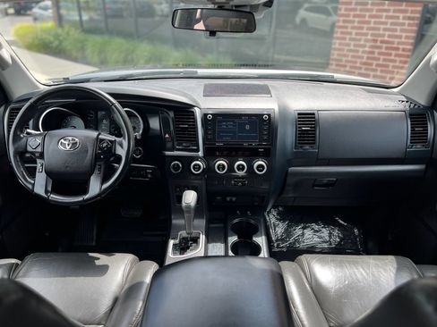 Used 2022 Toyota Sequoia TRD Sport AWD/4WD image 15