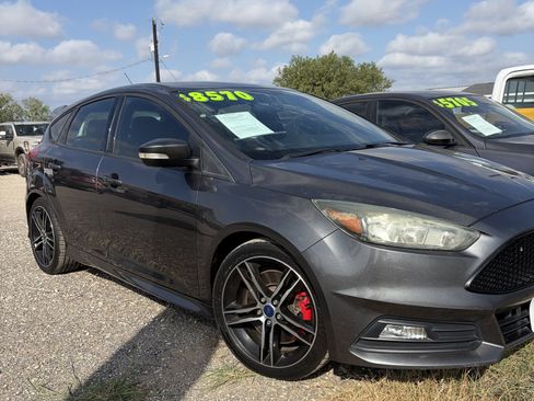 Used 2016 Ford Focus ST FWD image 1