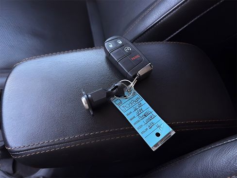 Used 2018 Jeep Compass Limited image 22