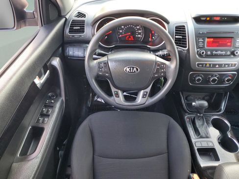 Used 2015 Kia Sorento LX FWD image 10