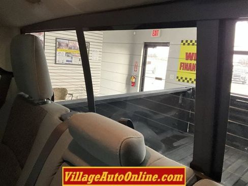 Used 2017 RAM 1500 Classic SLT w/ SLT Plus D←cor Group image 31