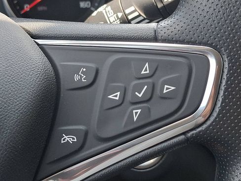 Used 2020 Chevrolet Equinox LT FWD image 22