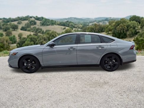 Used 2025 Honda Accord Sport image 5