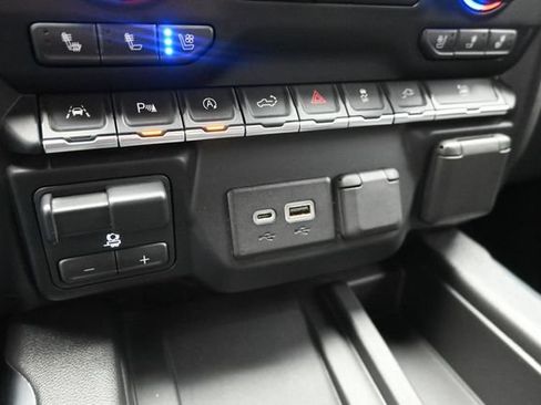 Used 2019 Chevrolet Silverado 1500 LTZ w/ LTZ Plus Package AWD/4WD image 32