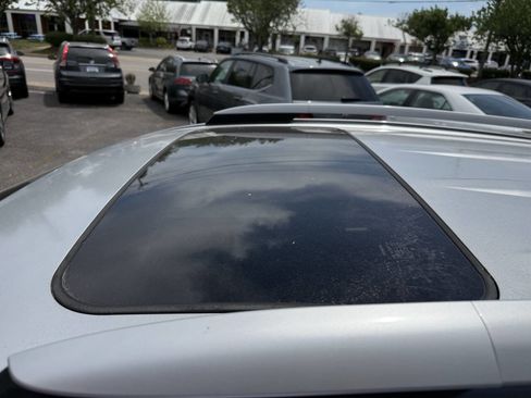 Used 2014 Toyota RAV4 XLE AWD/4WD image 22