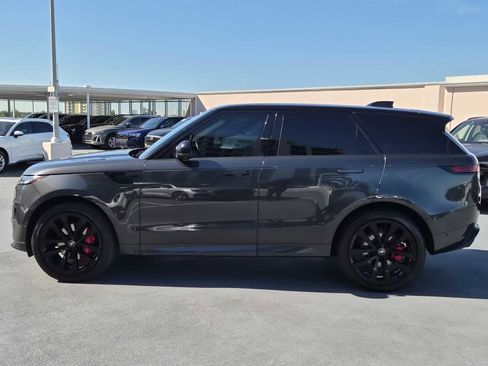 Used 2024 Land Rover Range Rover Sport Dynamic SE image 3