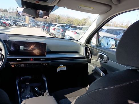 New 2026 Kia Sorento LX image 11