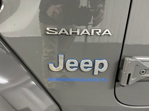 Used 2023 Jeep Wrangler Sahara w/ Cold Weather Group image 32