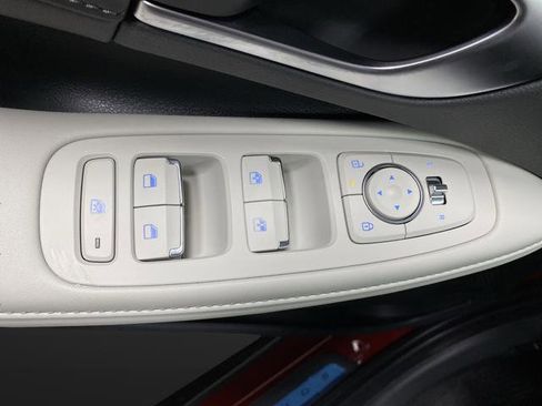 New 2025 Hyundai Sonata Limited image 30