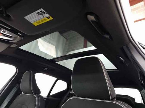 Certified 2025 Volvo XC40 B5 Plus image 17