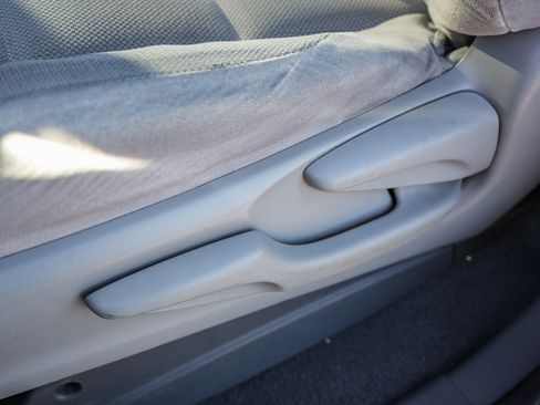 Used 2020 Toyota Sienna L image 22