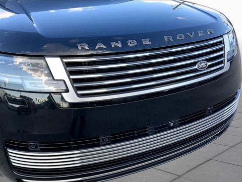 Used 2023 Land Rover Range Rover SV AWD/4WD image 28