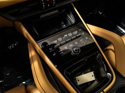 New 2026 Porsche Cayenne AWD/4WD image 18