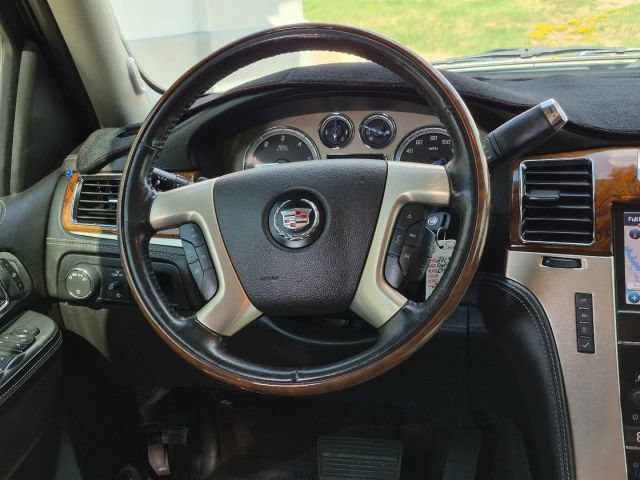 Used 2013 Cadillac Escalade Platinum AWD/4WD image 19