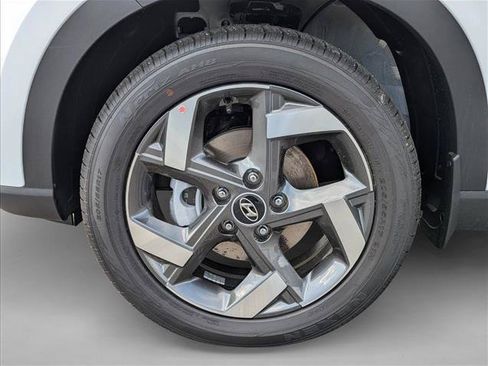 New 2026 Hyundai Venue SEL FWD image 9