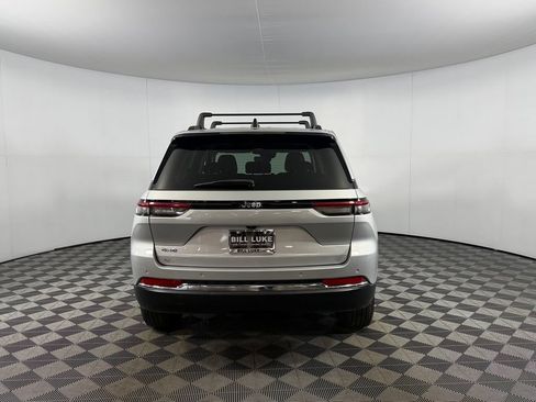Used 2023 Jeep Grand Cherokee 4WD 4xe image 7