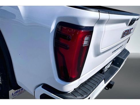 Used 2024 GMC Sierra 2500 Denali w/ Denali Reserve Package AWD/4WD image 21